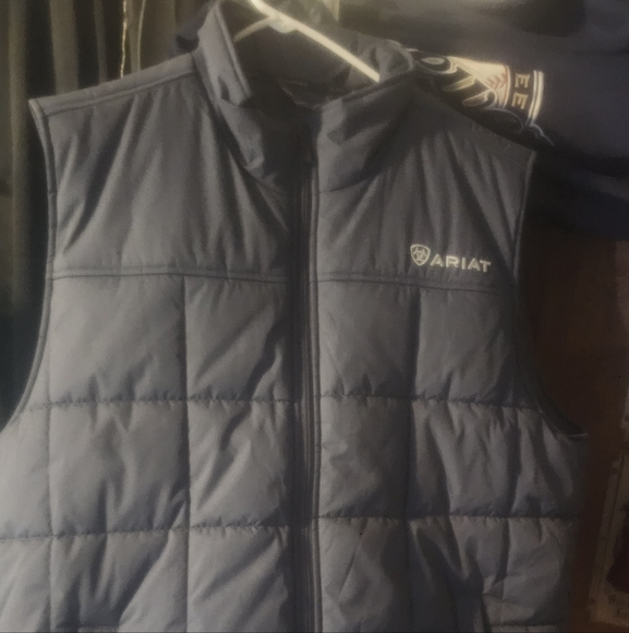 Ariat Other - Ariat Mens Puffer Vest